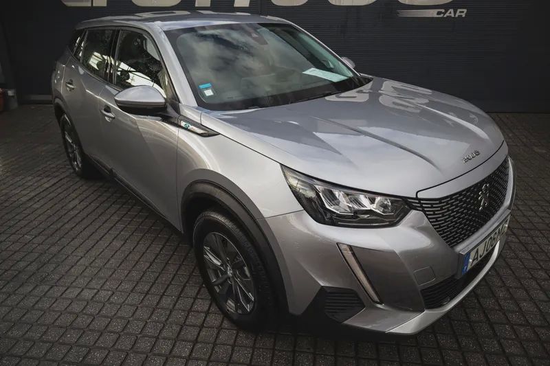 peugeot-e-2008-2021-eletrico-200cc