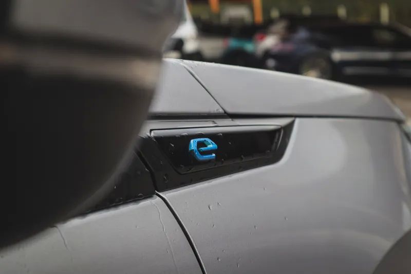 peugeot-e-2008-2021-eletrico-200cc
