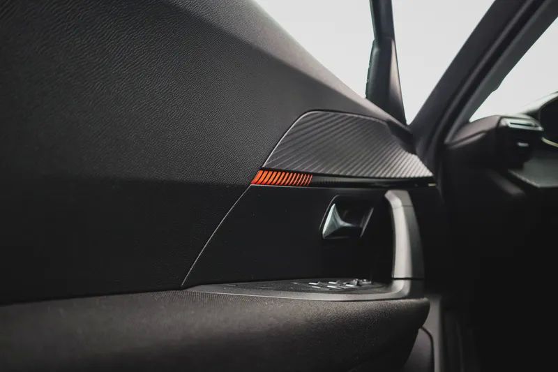 peugeot-e-2008-2021-eletrico-200cc
