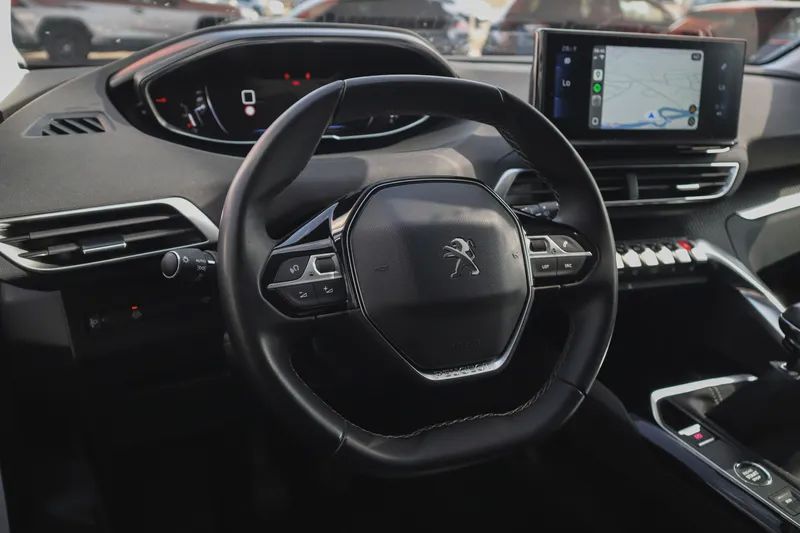 peugeot-5008-2022-gasolina-1199cc