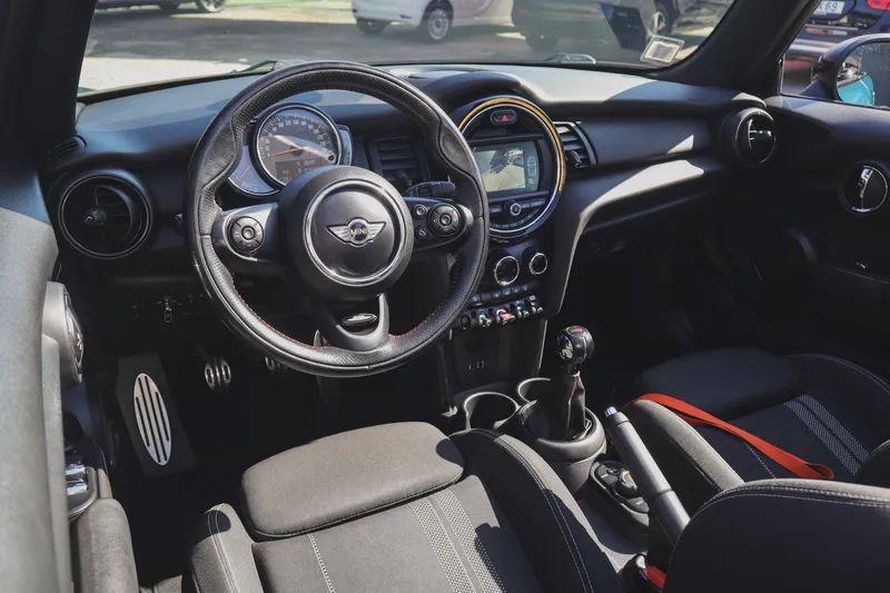 mini-cabrio-2018-gasolina-1198cc