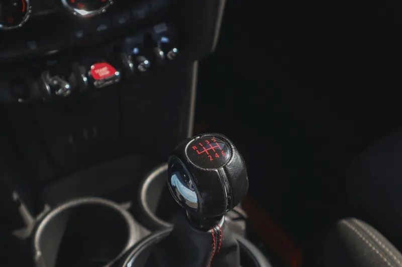 mini-cabrio-2018-gasolina-1198cc