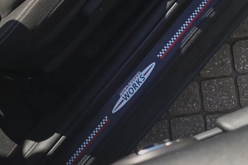 mini-cabrio-2018-gasolina-1198cc