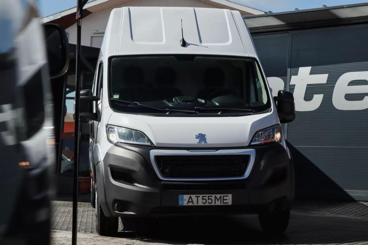 peugeot-boxer-2022-diesel-2200cc