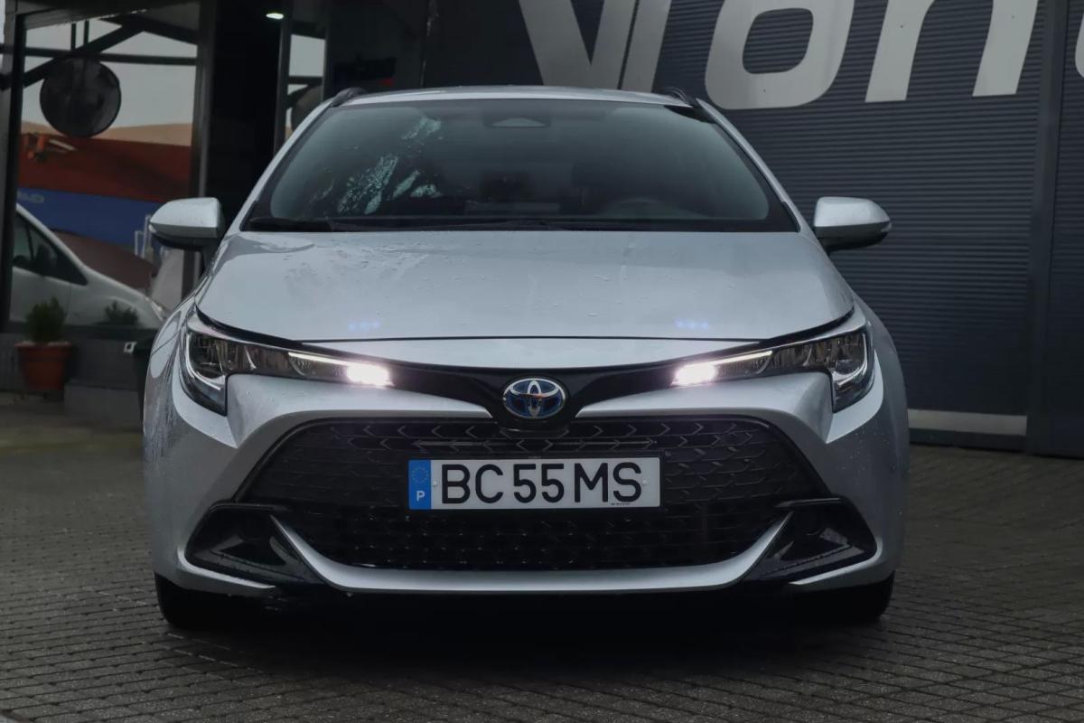 toyota-corolla-2023-hibrido-a-gasolina-1798cc