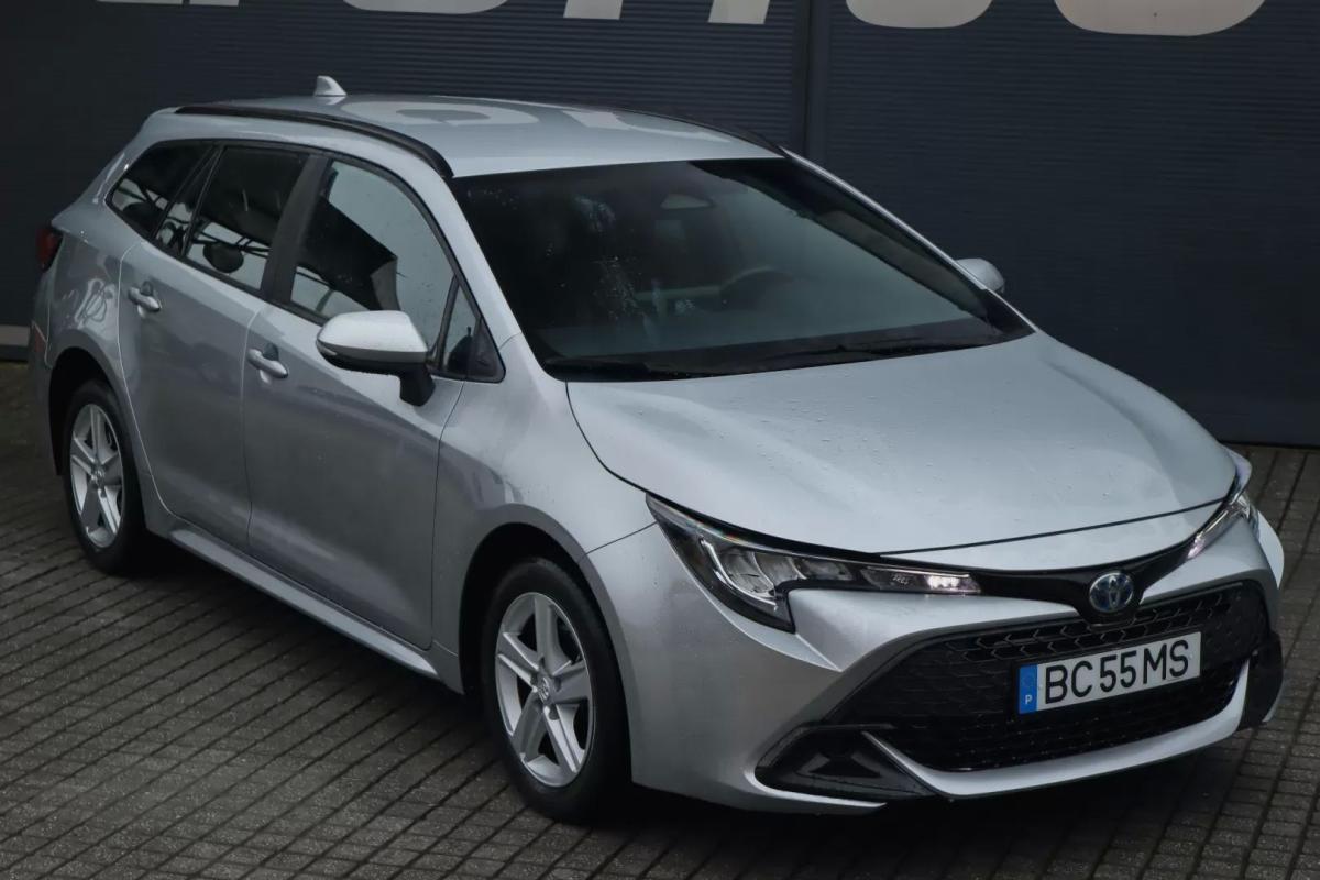 toyota-corolla-2023-hibrido-a-gasolina-1798cc