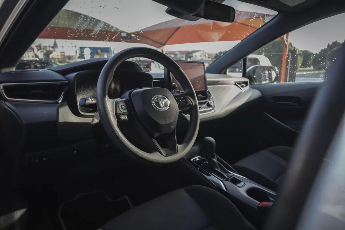 toyota-corolla-2023-hibrido-a-gasolina-1798cc