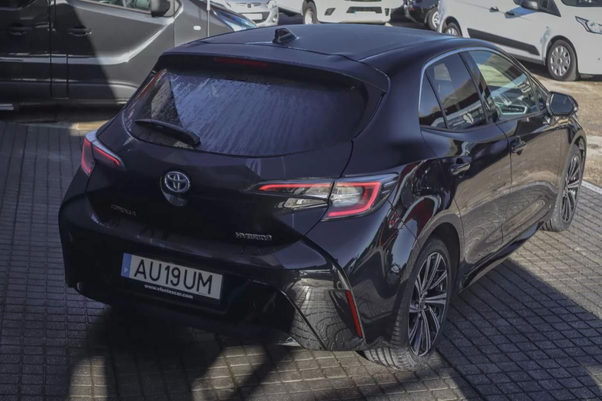 toyota-corolla-2022-hibrido-a-gasolina-1798cc