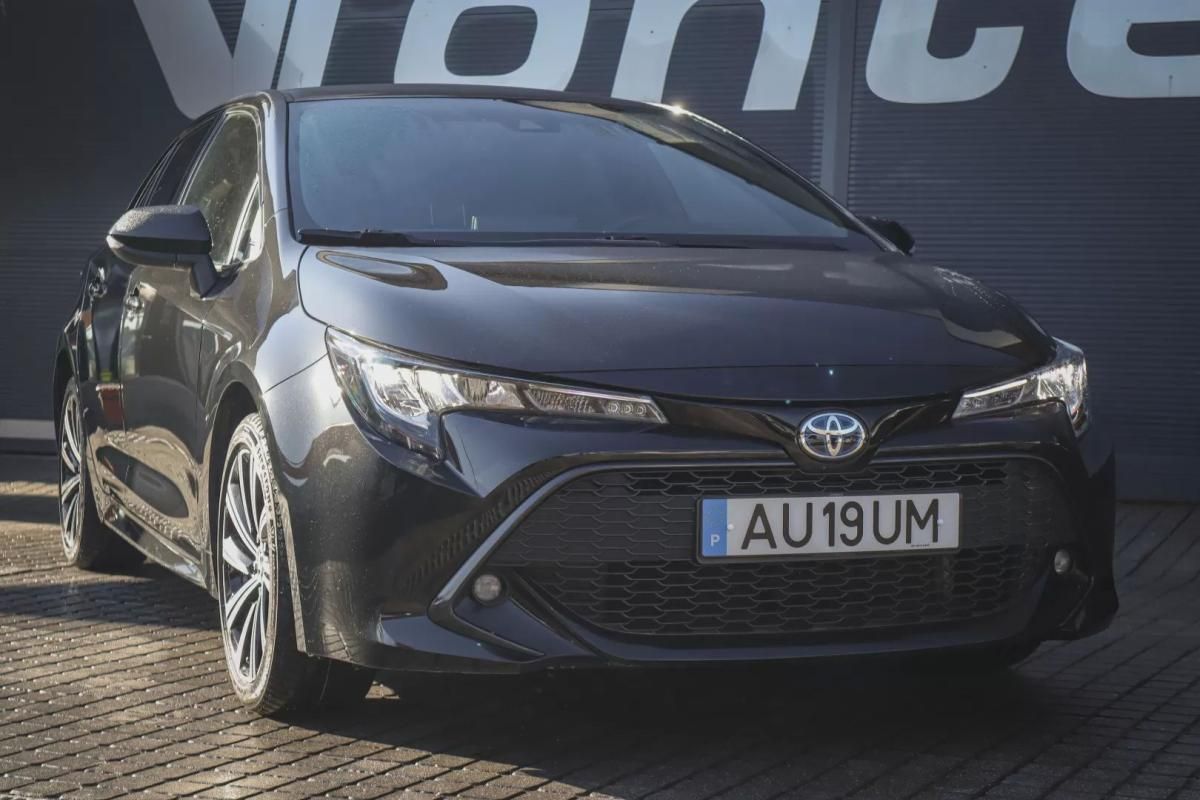 toyota-corolla-2022-hibrido-a-gasolina-1798cc