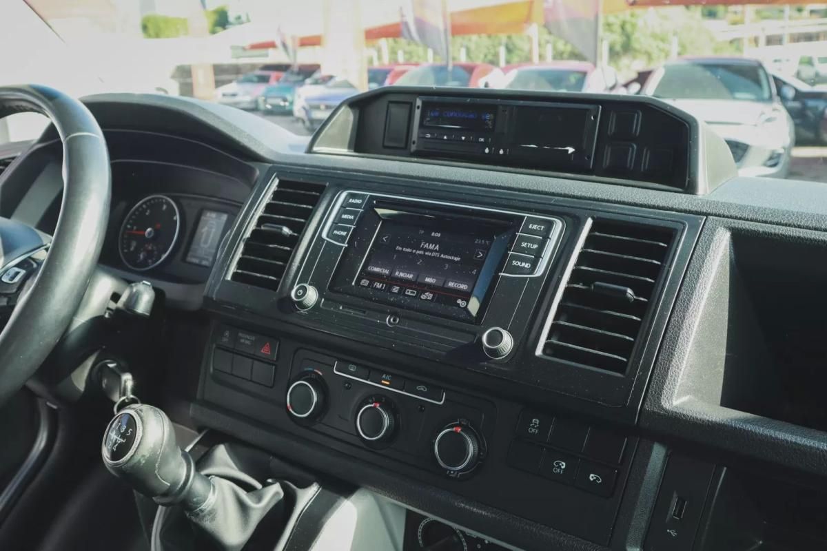 volkswagen-transporter-2019-diesel-1968cc