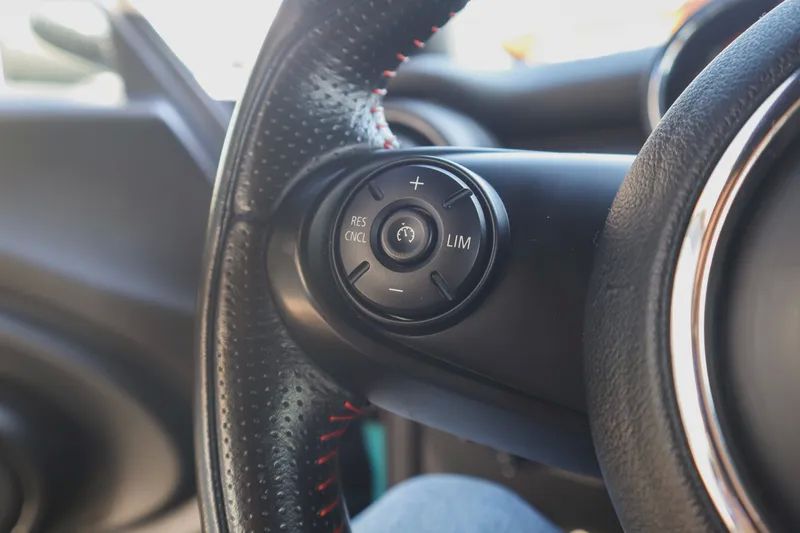 mini-cabrio-2018-gasolina-1198cc