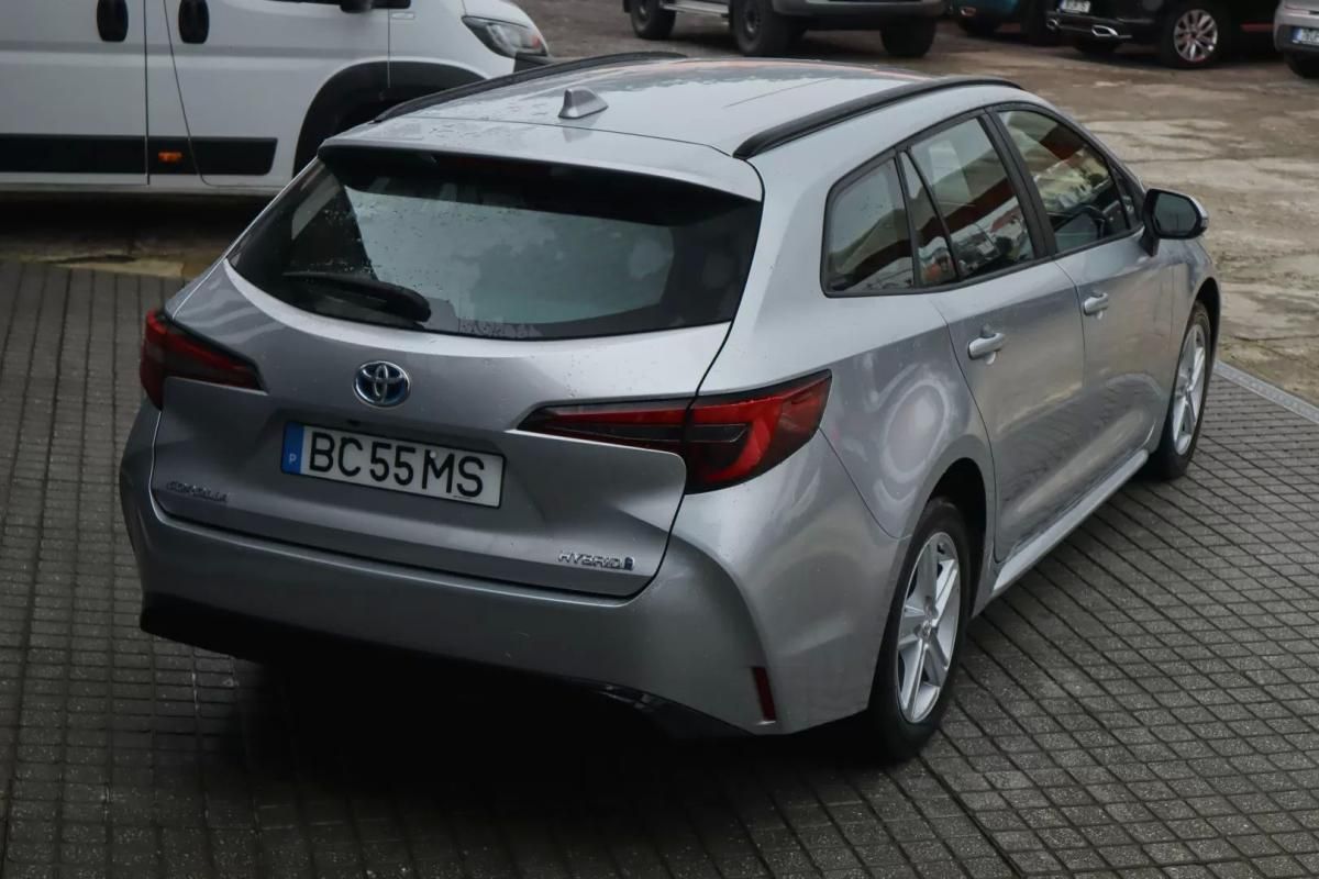 toyota-corolla-sw-2023-hibrido-a-gasolina-1798cc