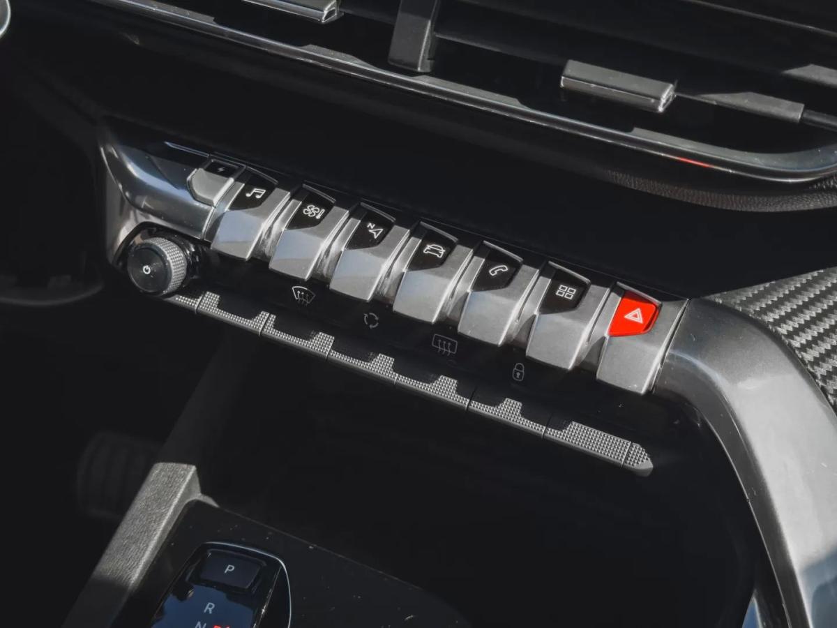 peugeot-3008-2023-hibrido-1598cc