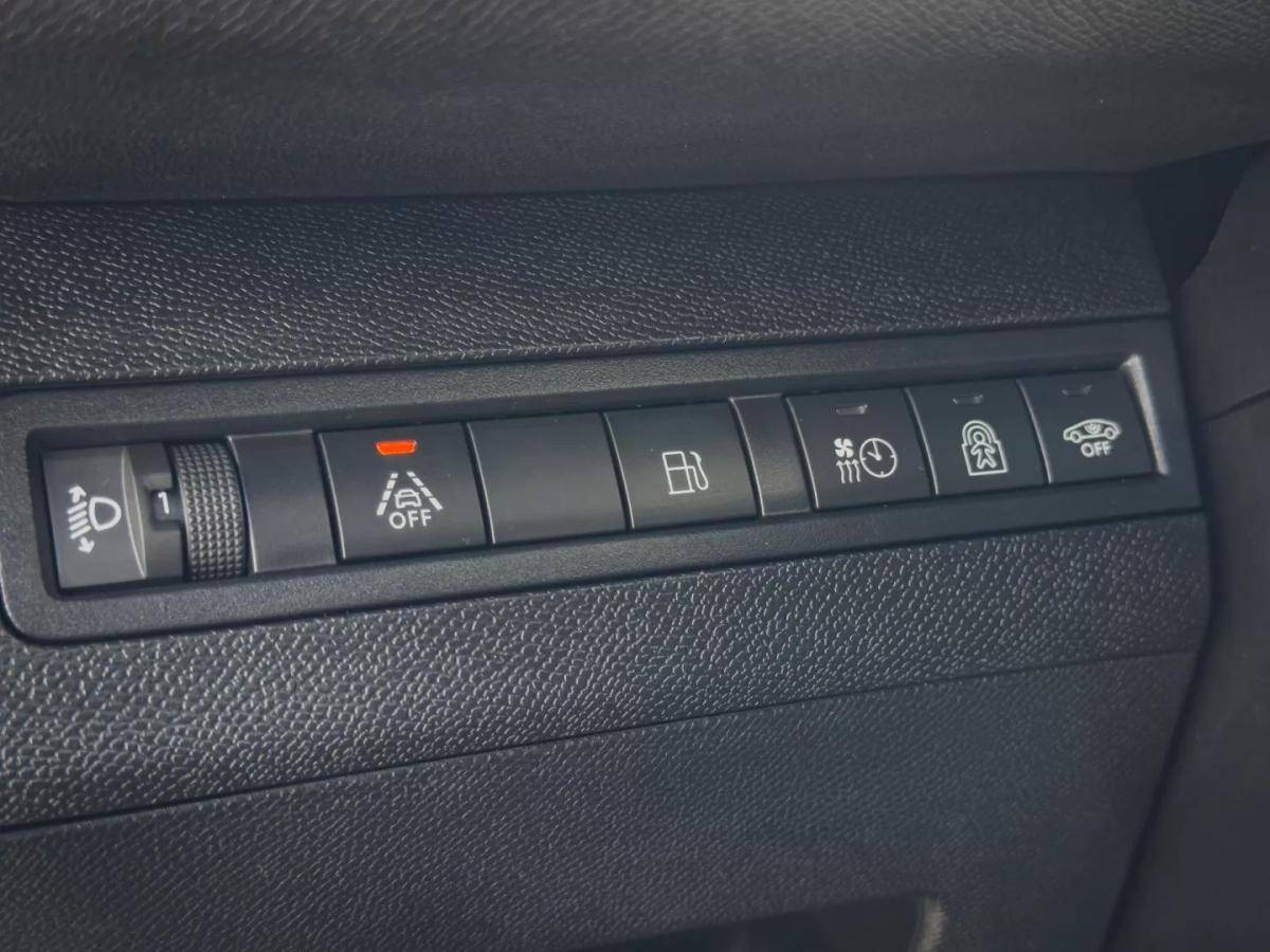 peugeot-3008-2023-hibrido-1598cc