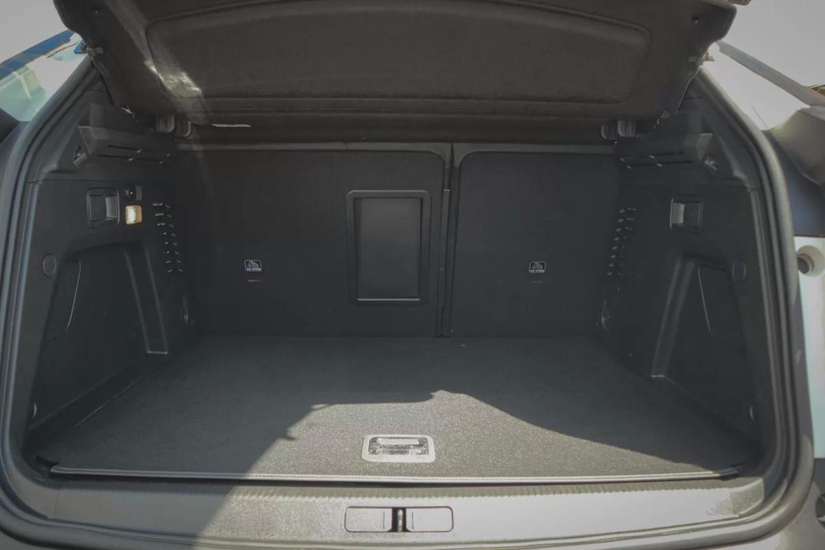 peugeot-3008-2023-hibrido-1598cc
