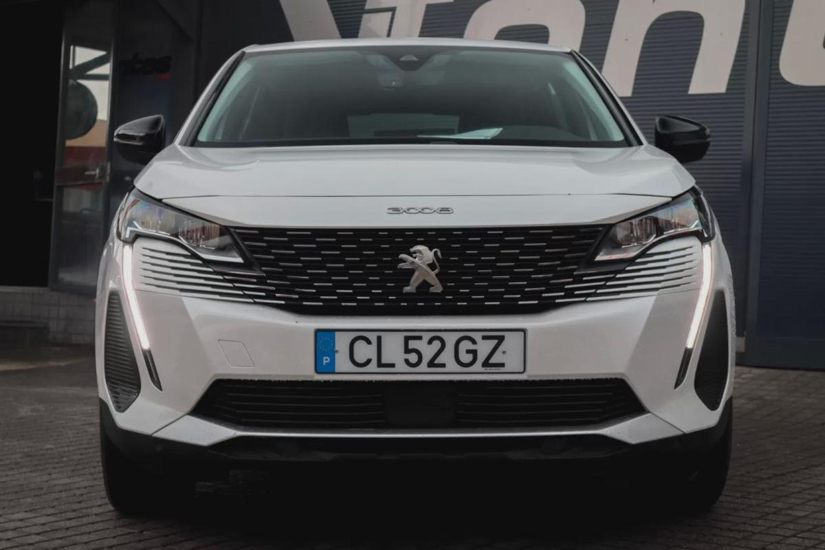 peugeot-3008-2023-hibrido-1598cc