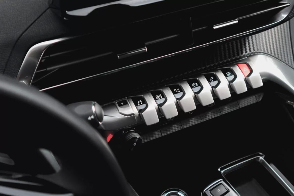peugeot-3008-2023-hibrido-1598cc