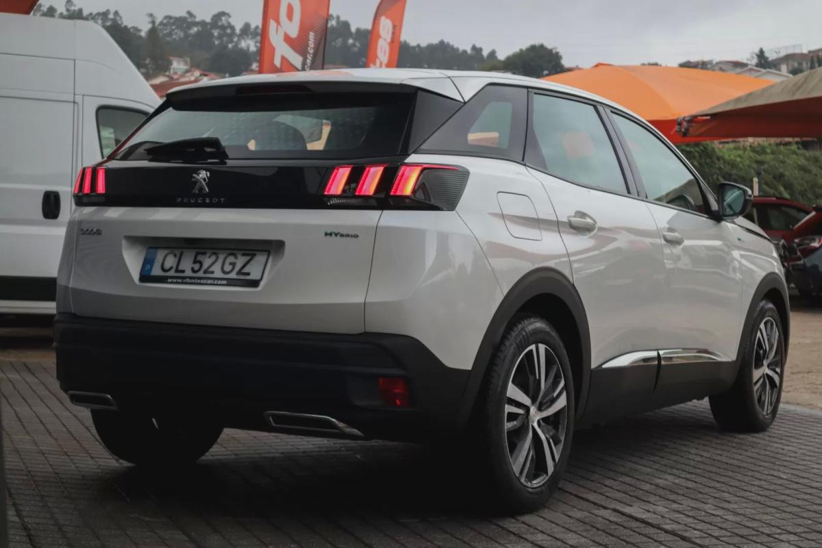 peugeot-3008-2023-hibrido-1598cc