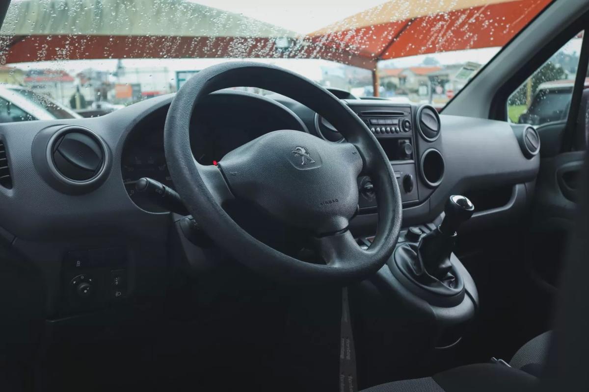 peugeot-partner-2018-diesel-1560cc