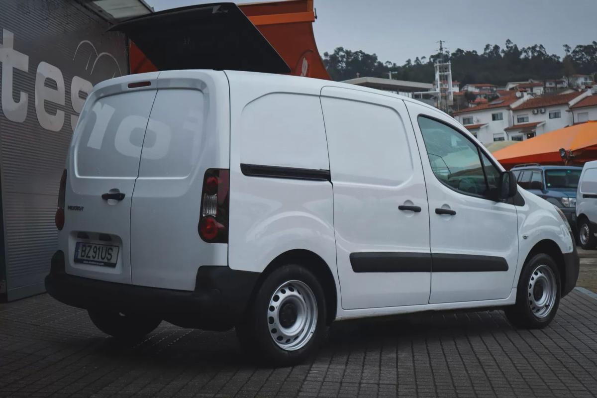 peugeot-partner-2018-diesel-1560cc