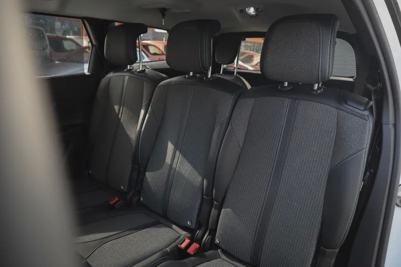 peugeot-5008-2022-gasolina-1199cc