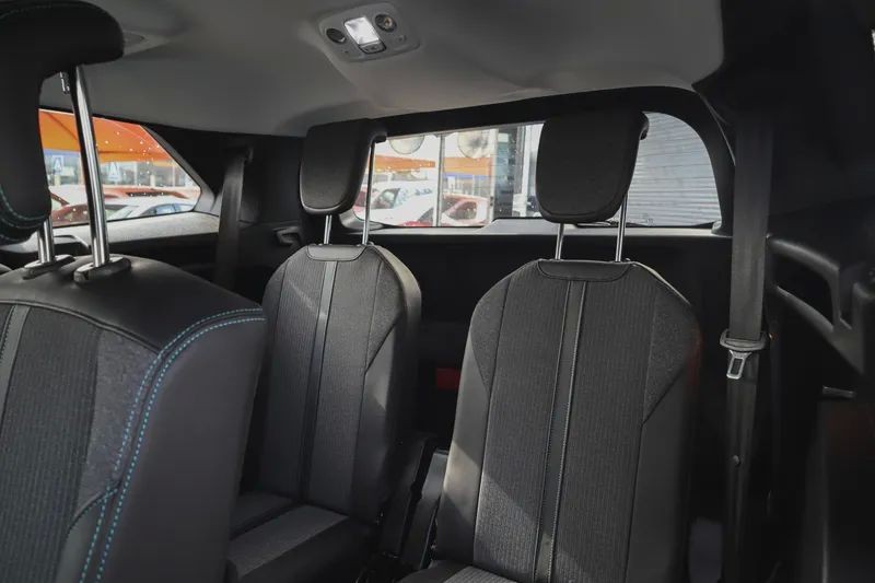 peugeot-5008-2022-gasolina-1199cc
