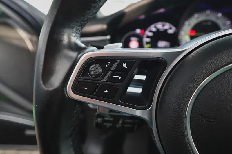porsche-panamera-sport-turismo-2019-hibrido-a-diesel-2900cc