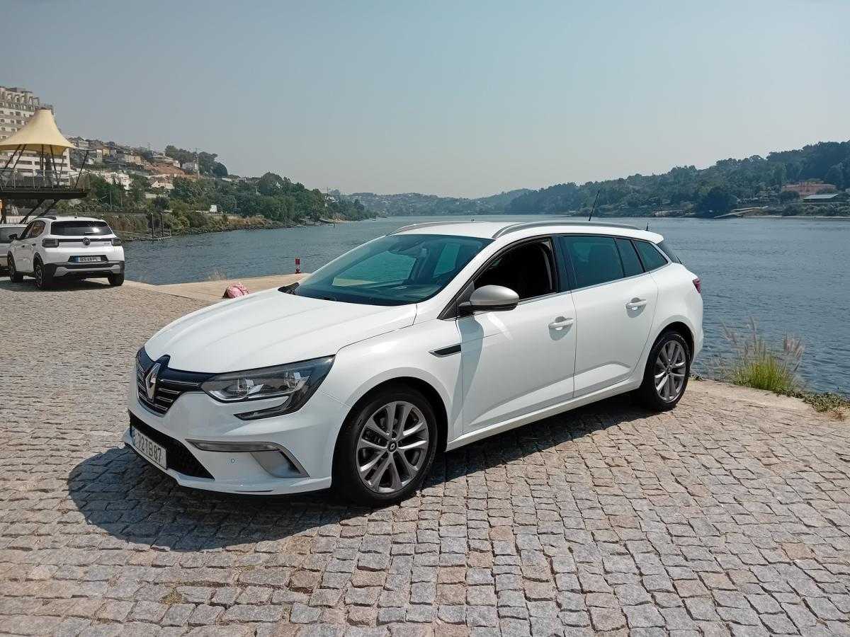 renault-megane-sport-tourer-2017-diesel-1461cc