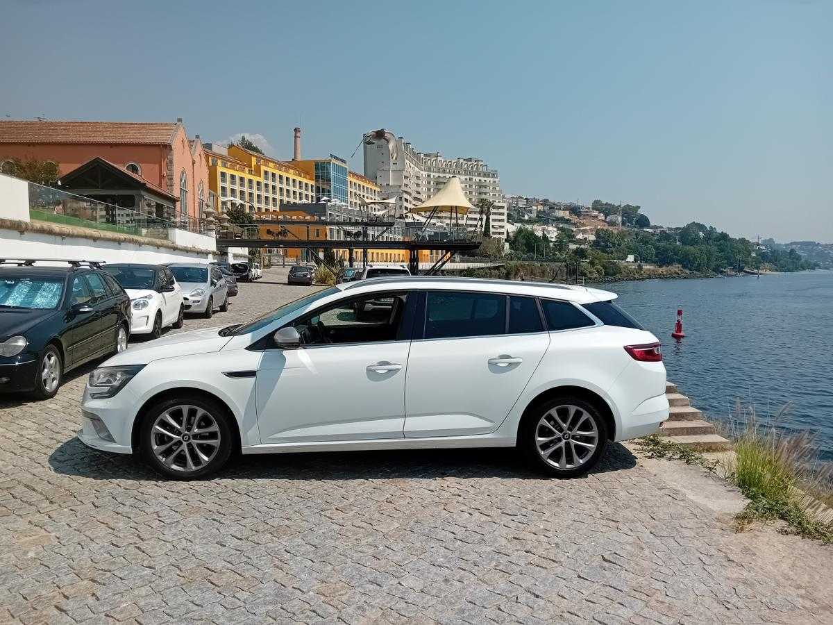 renault-megane-sport-tourer-2017-diesel-1461cc