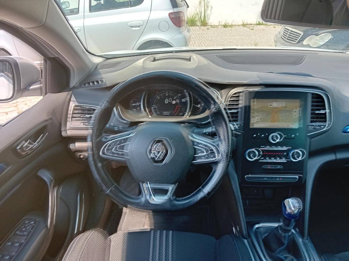 renault-megane-sport-tourer-2017-diesel-1461cc