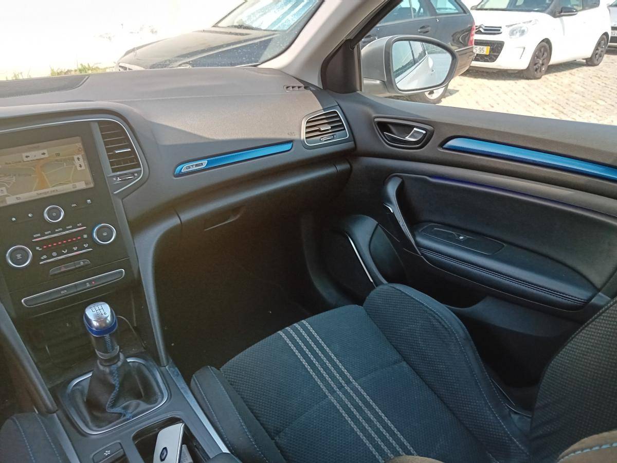 renault-megane-sport-tourer-2017-diesel-1461cc