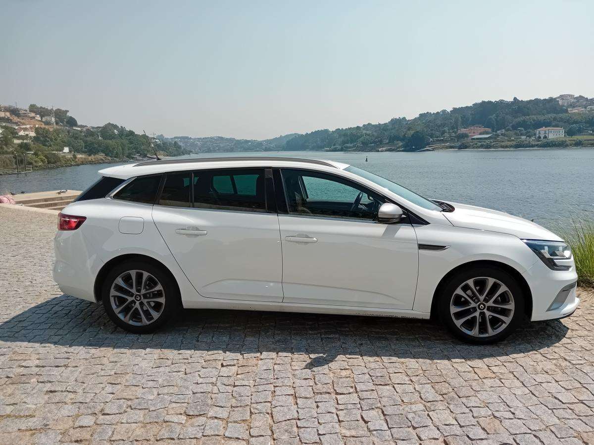 renault-megane-sport-tourer-2017-diesel-1461cc