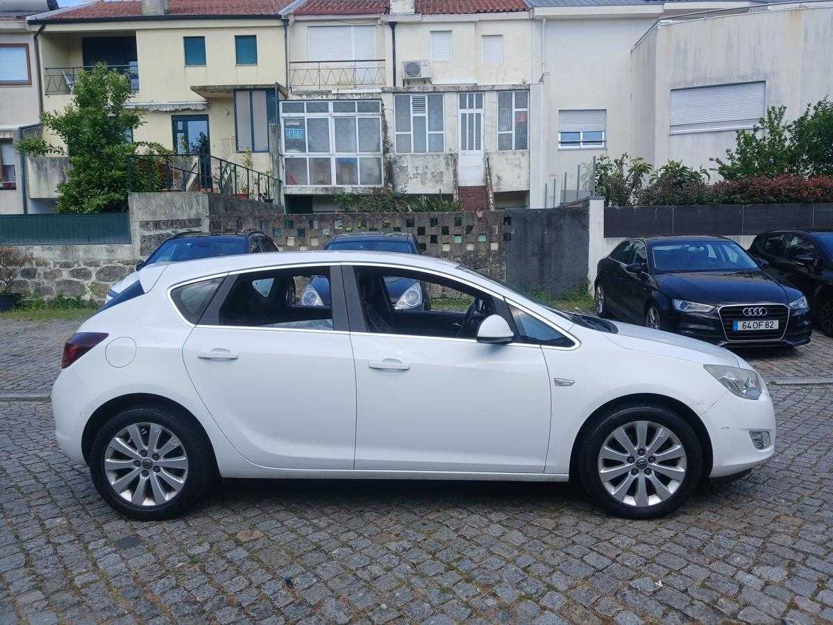 opel-astra-2011-diesel-1686cc