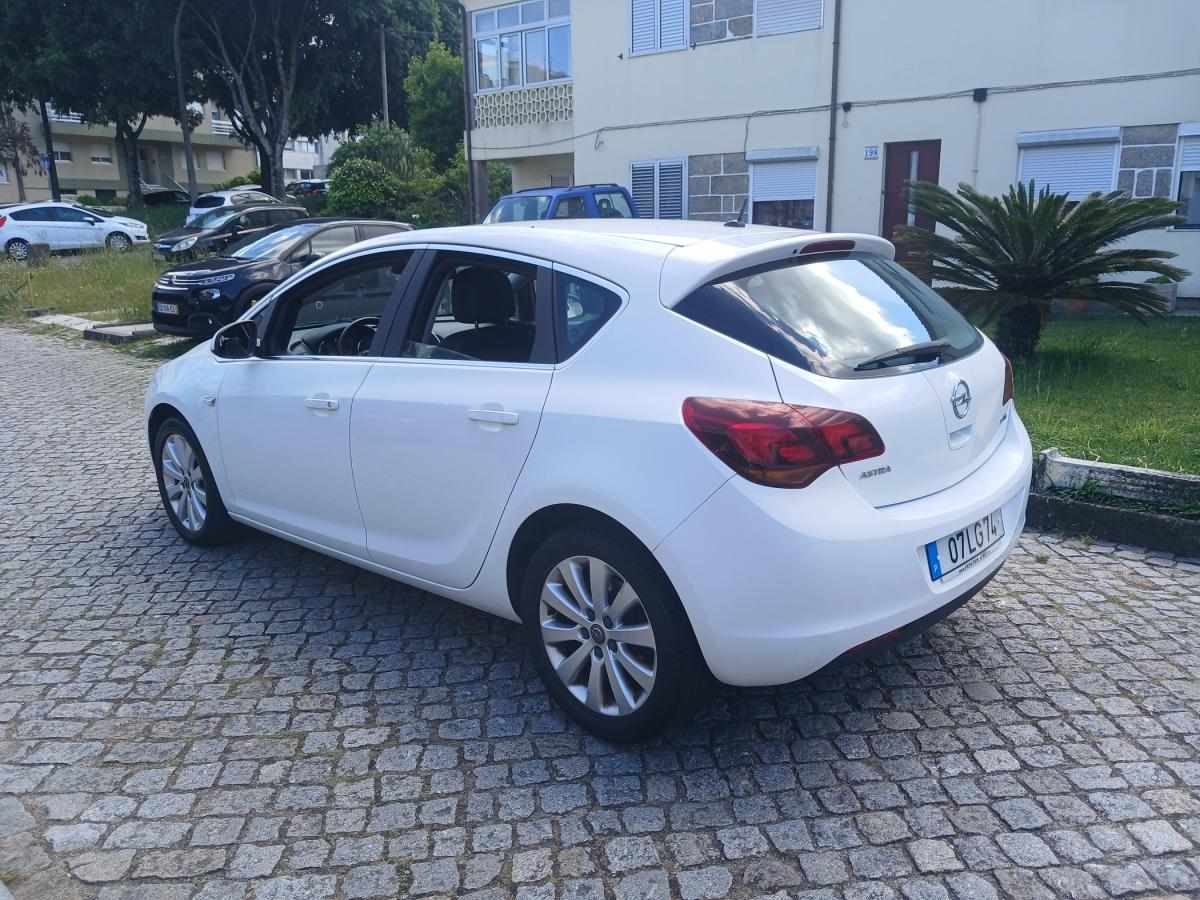 opel-astra-2011-diesel-1686cc