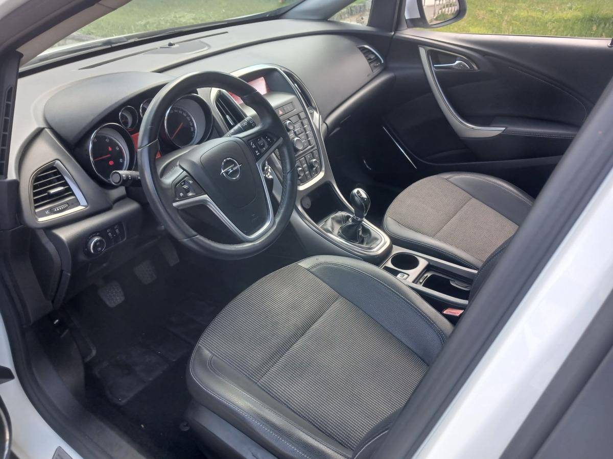 opel-astra-2011-diesel-1686cc