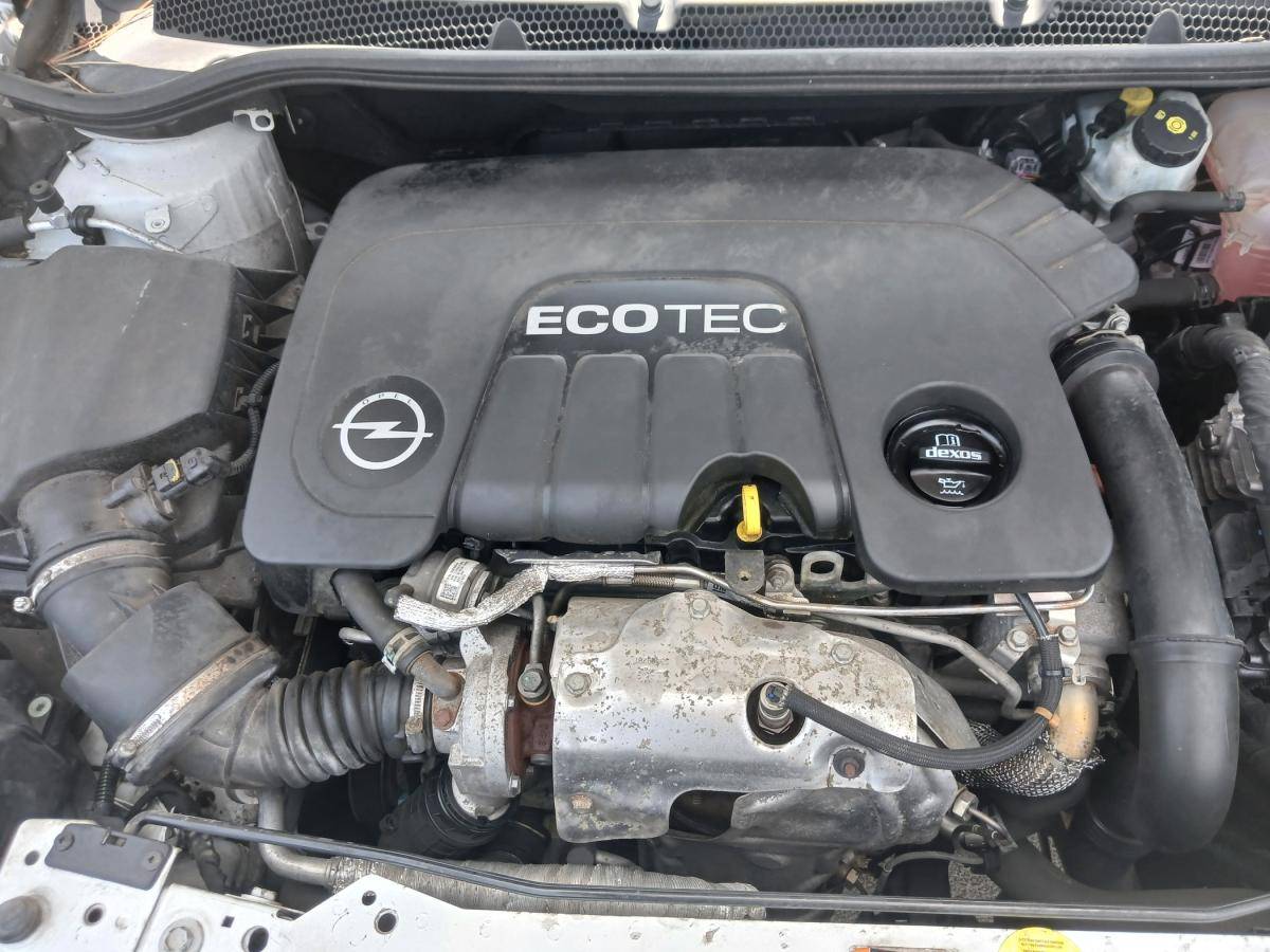 opel-astra-sport-tourer-2016-diesel-1598cc