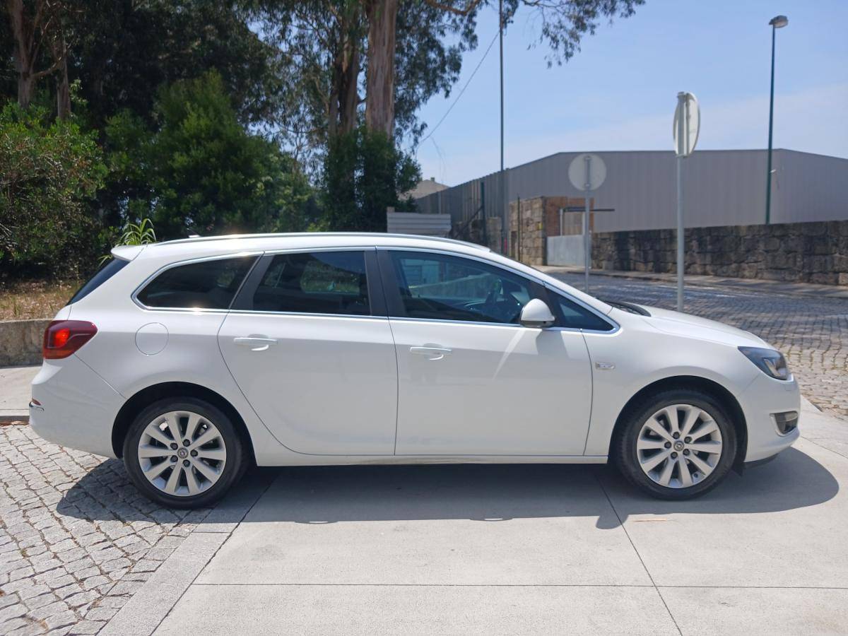 opel-astra-sport-tourer-2016-diesel-1598cc