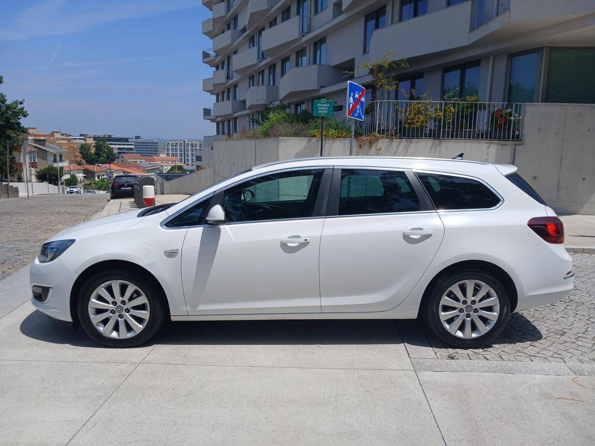 opel-astra-sport-tourer-2016-diesel-1598cc
