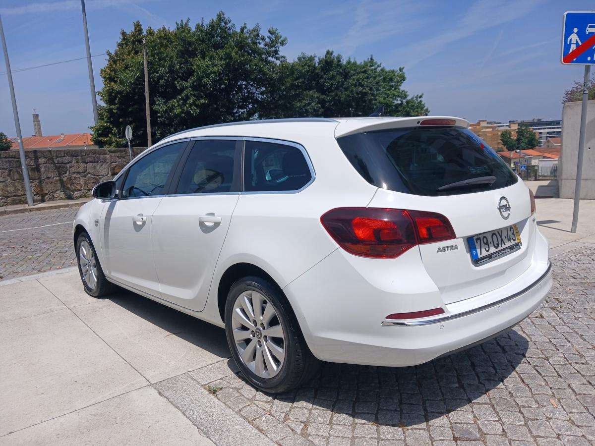 opel-astra-sport-tourer-2016-diesel-1598cc