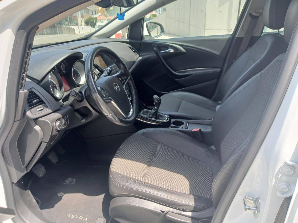 opel-astra-sport-tourer-2016-diesel-1598cc