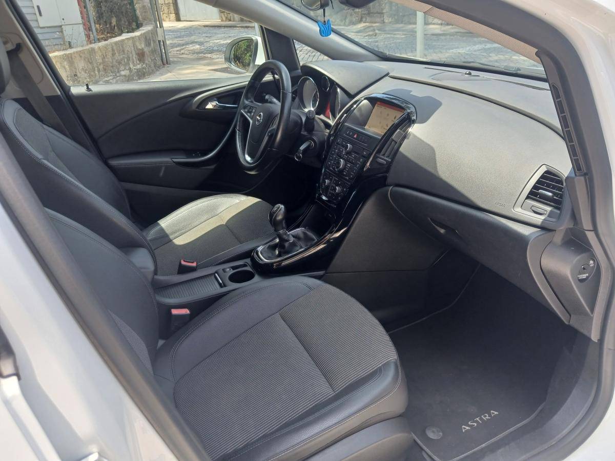 opel-astra-sport-tourer-2016-diesel-1598cc