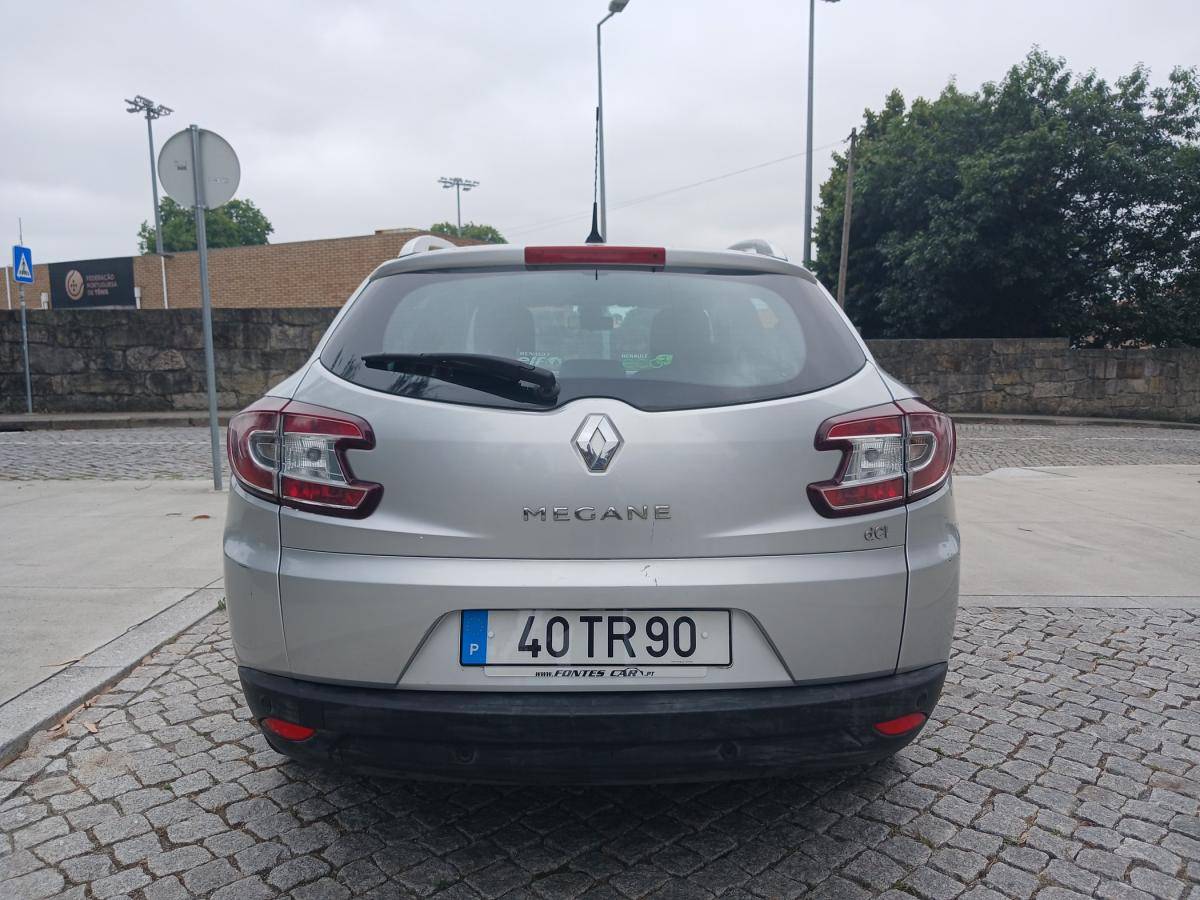 renault-megane-sport-tourer-2014-diesel-1461cc