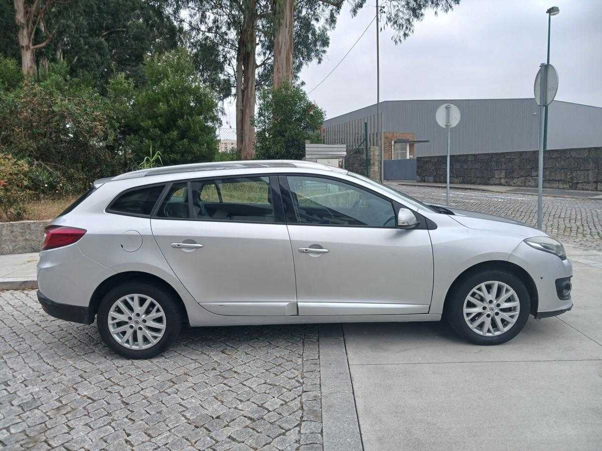 renault-megane-sport-tourer-2014-diesel-1461cc