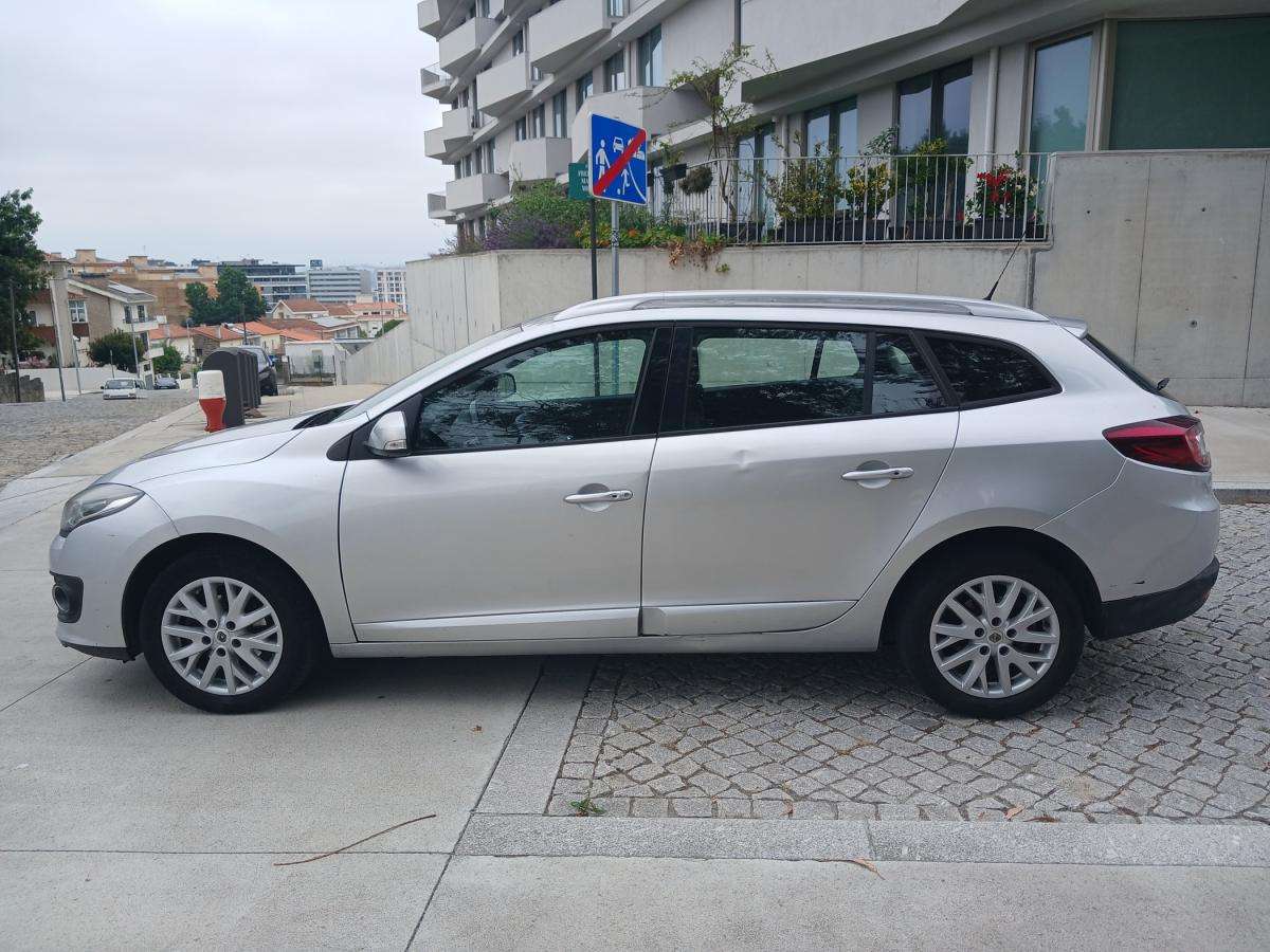 renault-megane-sport-tourer-2014-diesel-1461cc