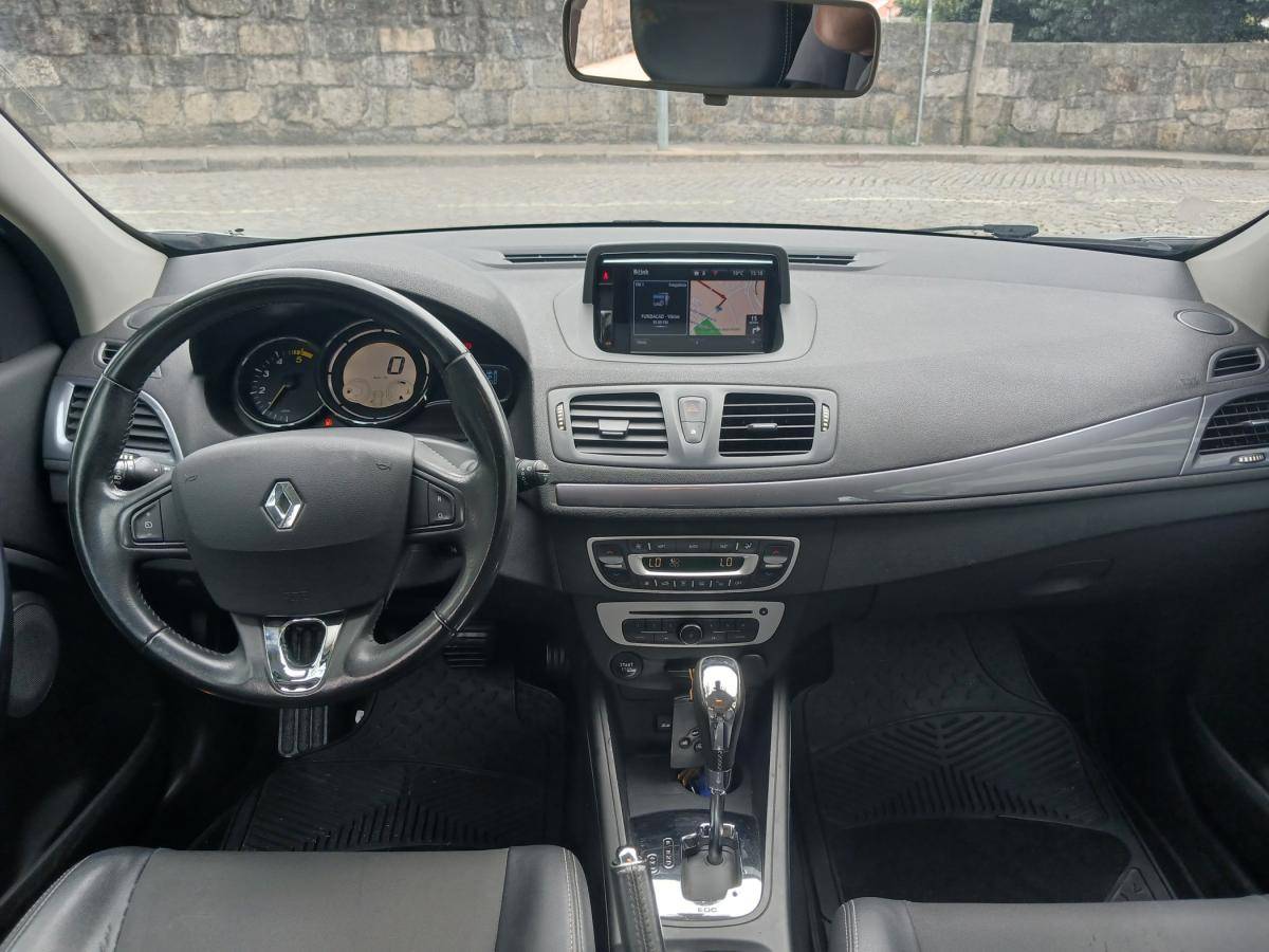 renault-megane-sport-tourer-2014-diesel-1461cc