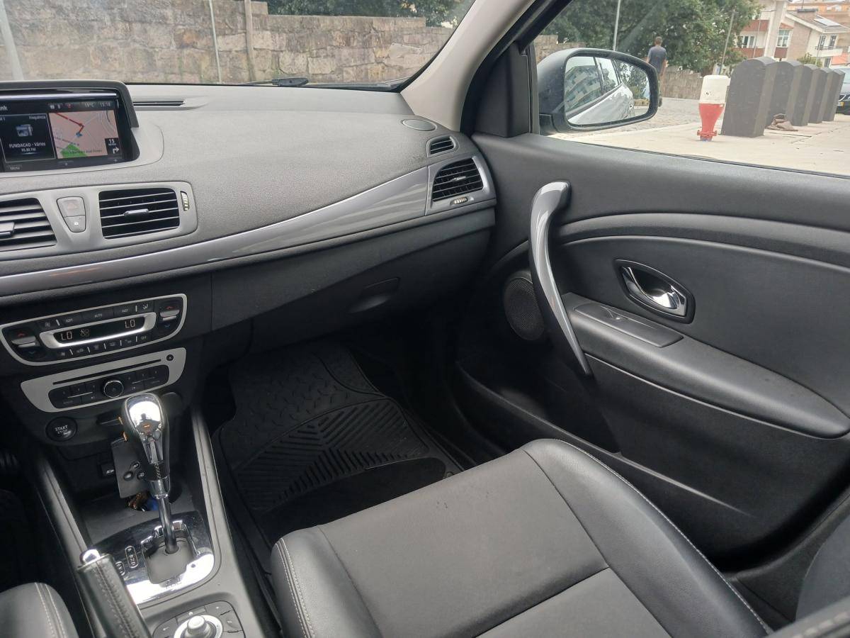 renault-megane-sport-tourer-2014-diesel-1461cc