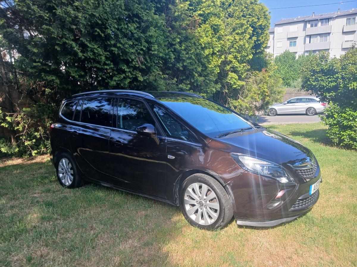 opel-zafira-2015-diesel-1598cc