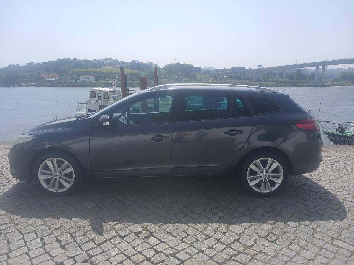 renault-megane-sport-tourer-2009-diesel-1461cc