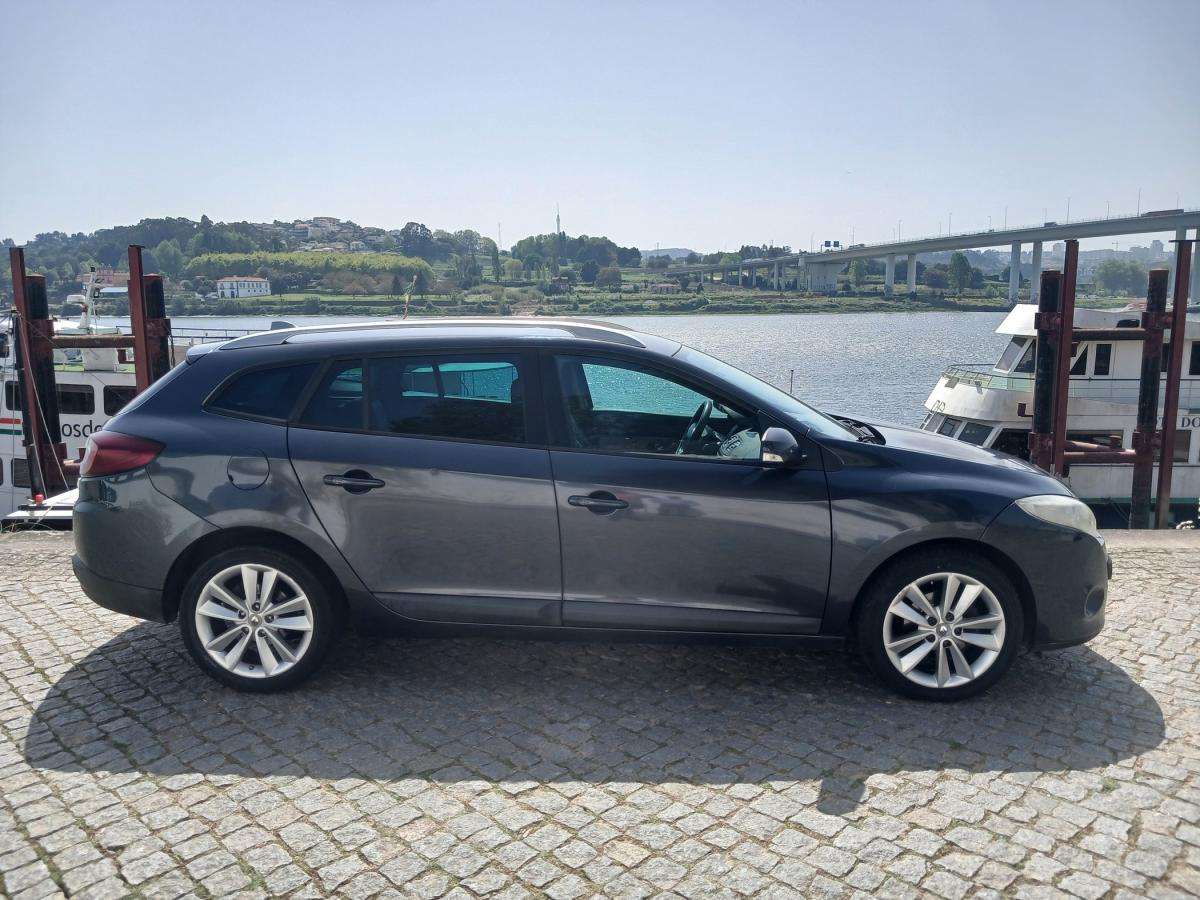 renault-megane-sport-tourer-2009-diesel-1461cc