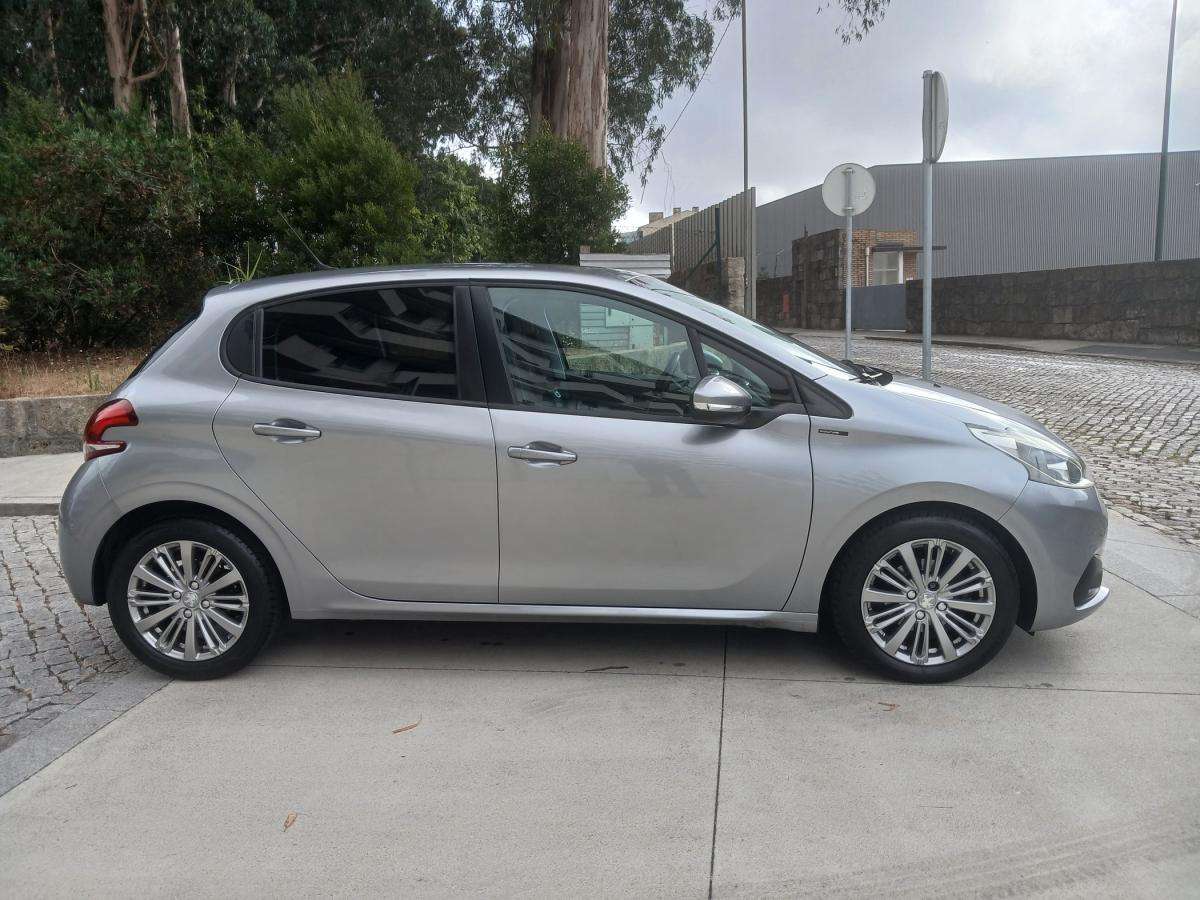 peugeot-208-2018-diesel-1499cc